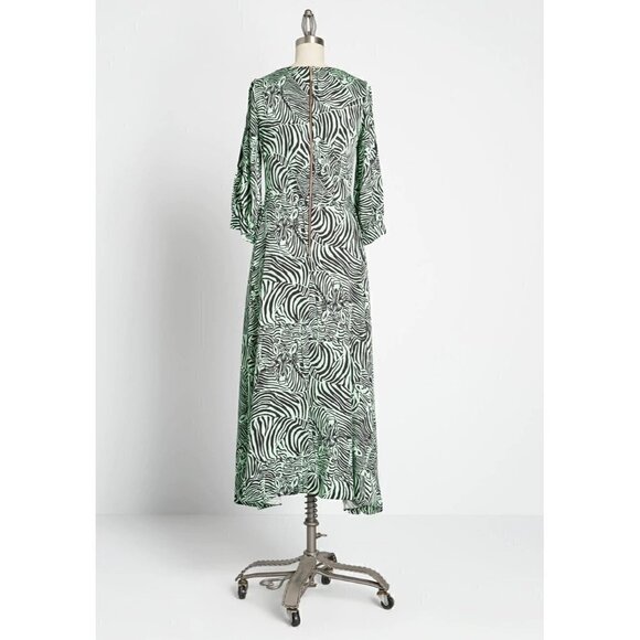 ModCloth Zebra Nature print full sleeve Dress Size 10 (UK 14) - Picture 3 of 3